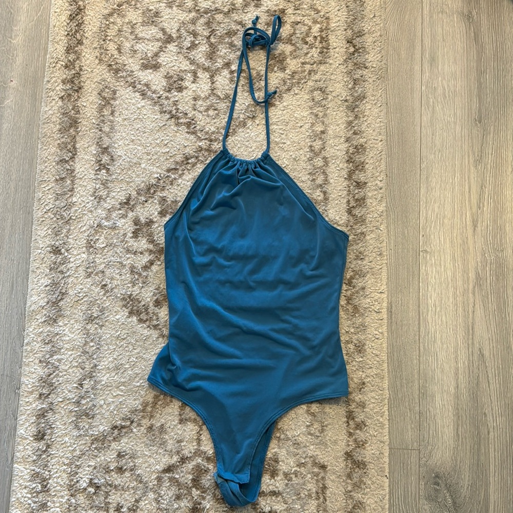 BCBGeneration Women's Cut-Out Halter High Neck Bodysuit Top Electric Blue - XS